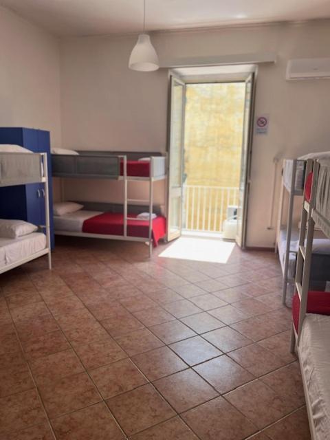 Coremi Albergue Nápoles Exterior foto